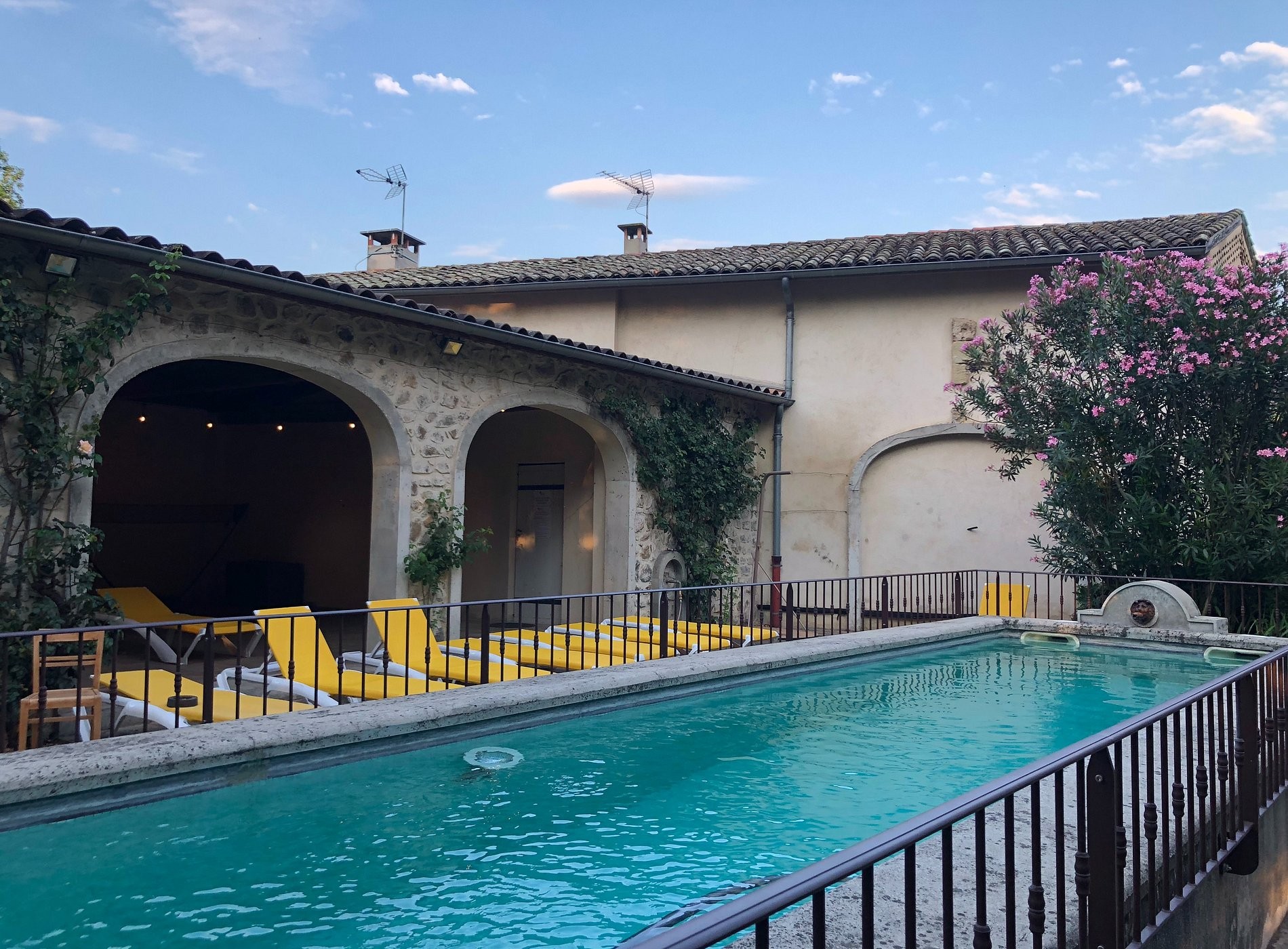 La Bonne Star – Gite, Chambre D'hote, Lodge And Cottage Avec Piscine, Chambre d'Hôtes à Beausemblant