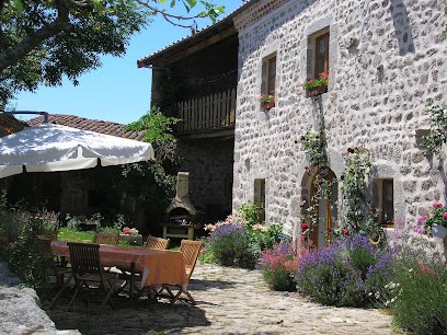 MYRTILLE, Chambre d'Hôtes à Usson-en-Forez