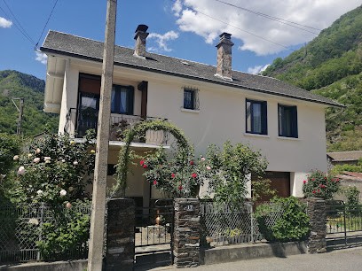 LES ROSIERS, Chambre d'Hôtes à Bagnères-de-Luchon