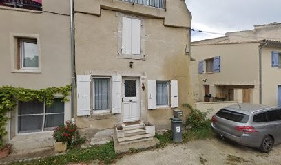 Chambres dans jolie maison de village à Richerenches, Chambre d'Hôtes à Richerenches