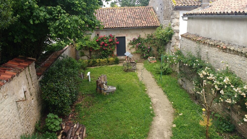 Chambre d'Hote Woody, Chambre d'Hôtes à Chef-Boutonne