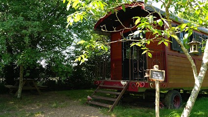 La Roulotte de Menou, Location de Vacances à Menou