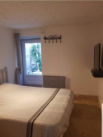 Chambre D'hôtes Geiko, Chambre D'hôtes à Cabrières-d'Aigues