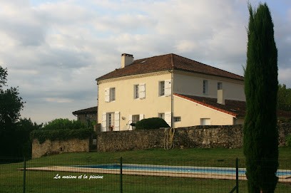 Wood Cadène - Gite and B & B, Chambre d'Hôtes à Saint-Pierre-de-Buzet
