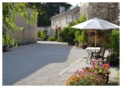 Le Moulin de Lusseau, Chambre d'Hôtes à Chef-Boutonne