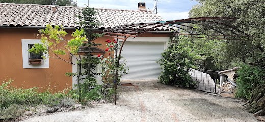 chambre d'hôte Au Papillon Dort, Chambre d'Hôtes à Seillons-Source-d'Argens