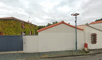 CHAMBRE D HÔTE LA LEZARDIERE, Chambre d'Hôtes aux Pineaux