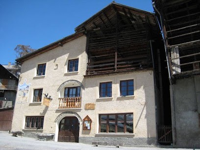 Gîte d'Etape Les Perce-Neige, Location de Vacances à Saint-Véran