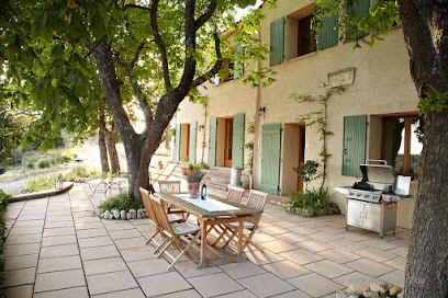 Bastide Barjare, Chambre d'Hôtes à Riez