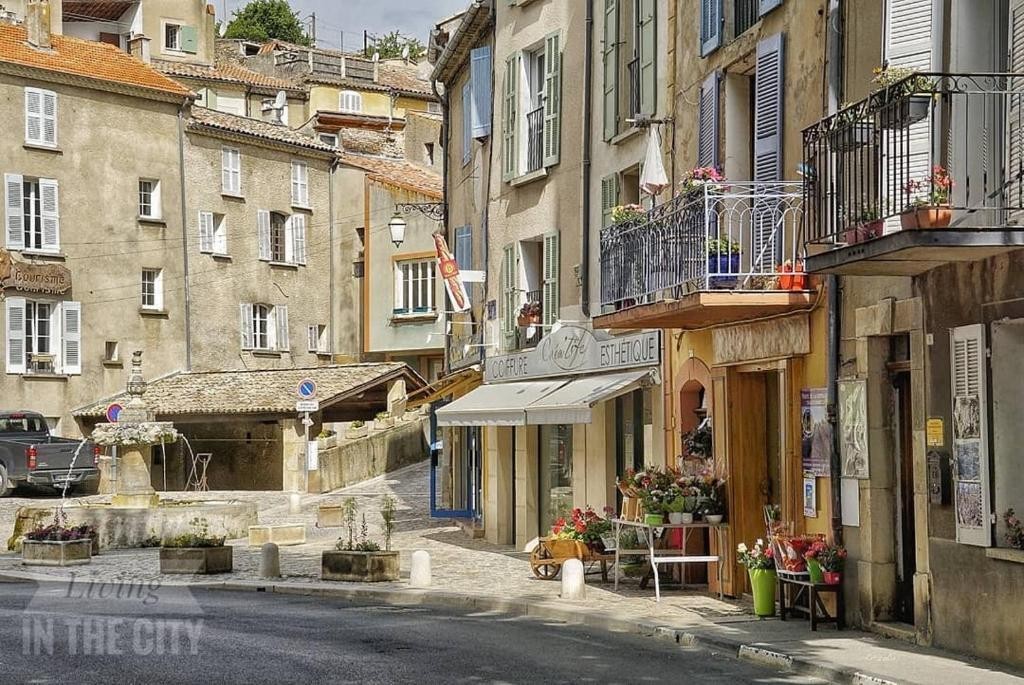 Les Secrets Du Mistral, Chambre d'Hôtes à Valensole