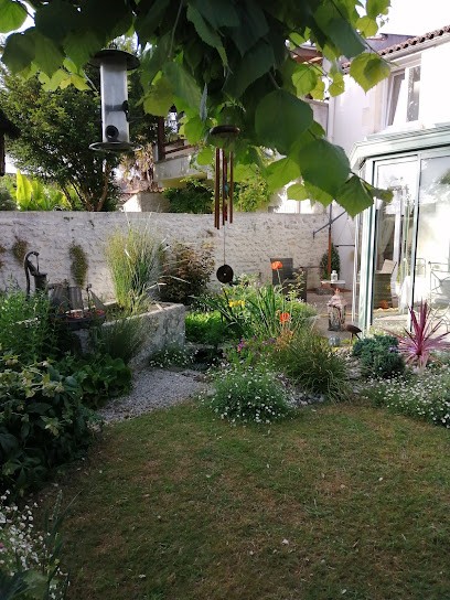 ESCALE PONTILABIENNE, Chambre d'Hôtes à Pont-l'Abbé-d'Arnoult