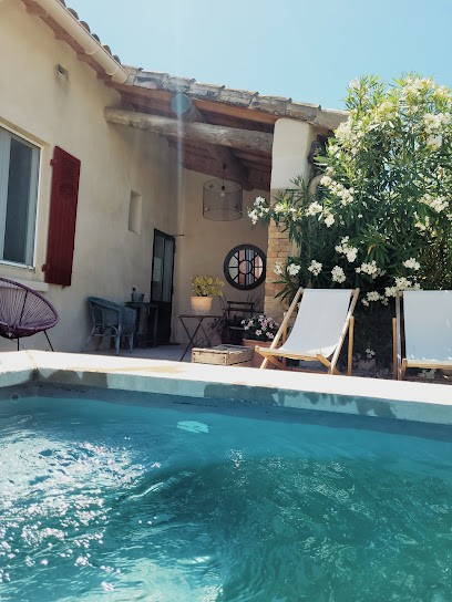 L'Oréliane En Provence, Chambre d'Hôtes à Châteauneuf-de-Gadagne