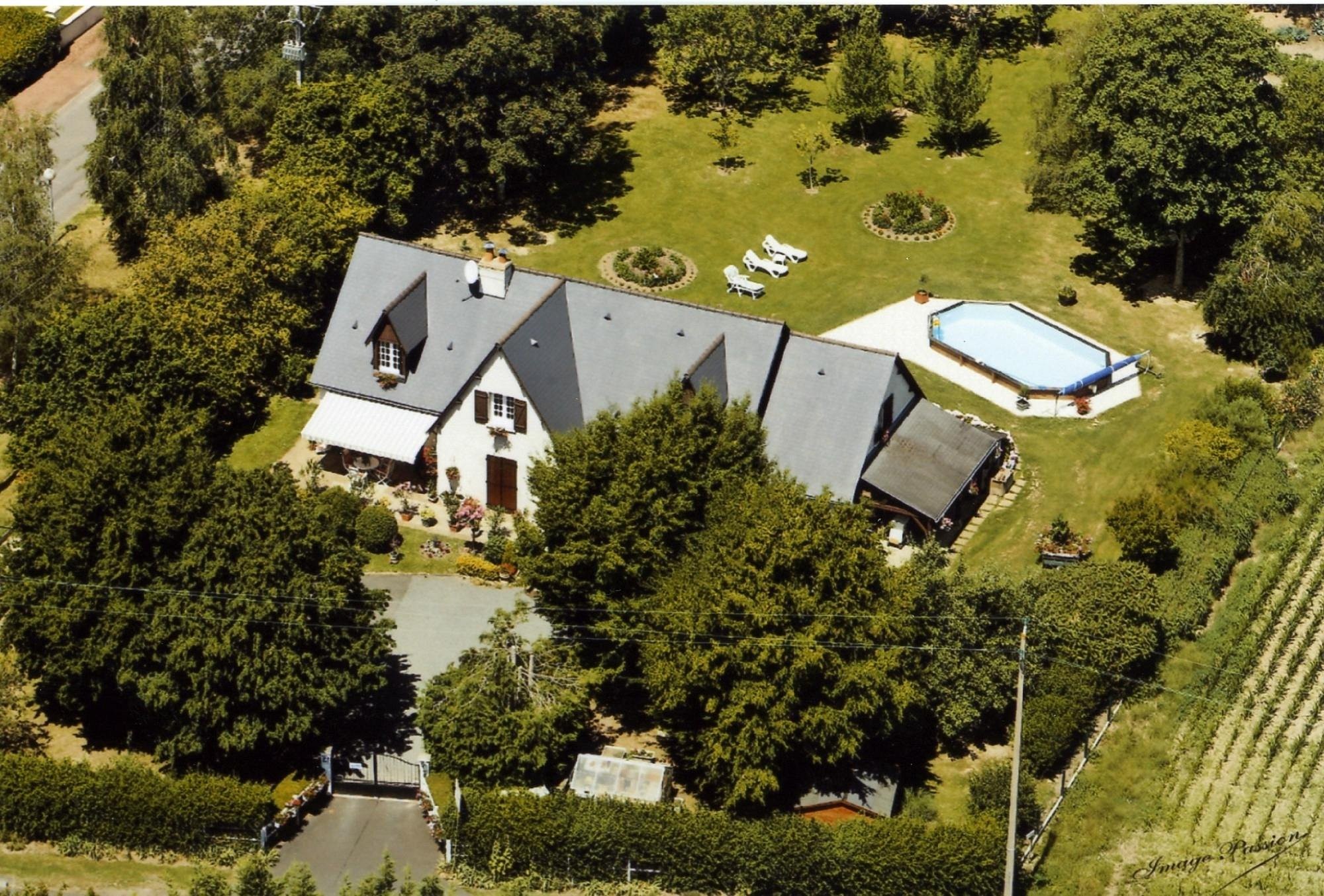 VILLA GARNIER, Chambre d'Hôtes à Coteaux-sur-Loire