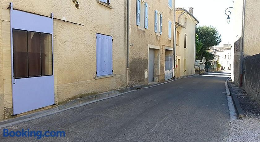 Les Studios proche du Mont Ventoux, Location de Vacances à Mazan