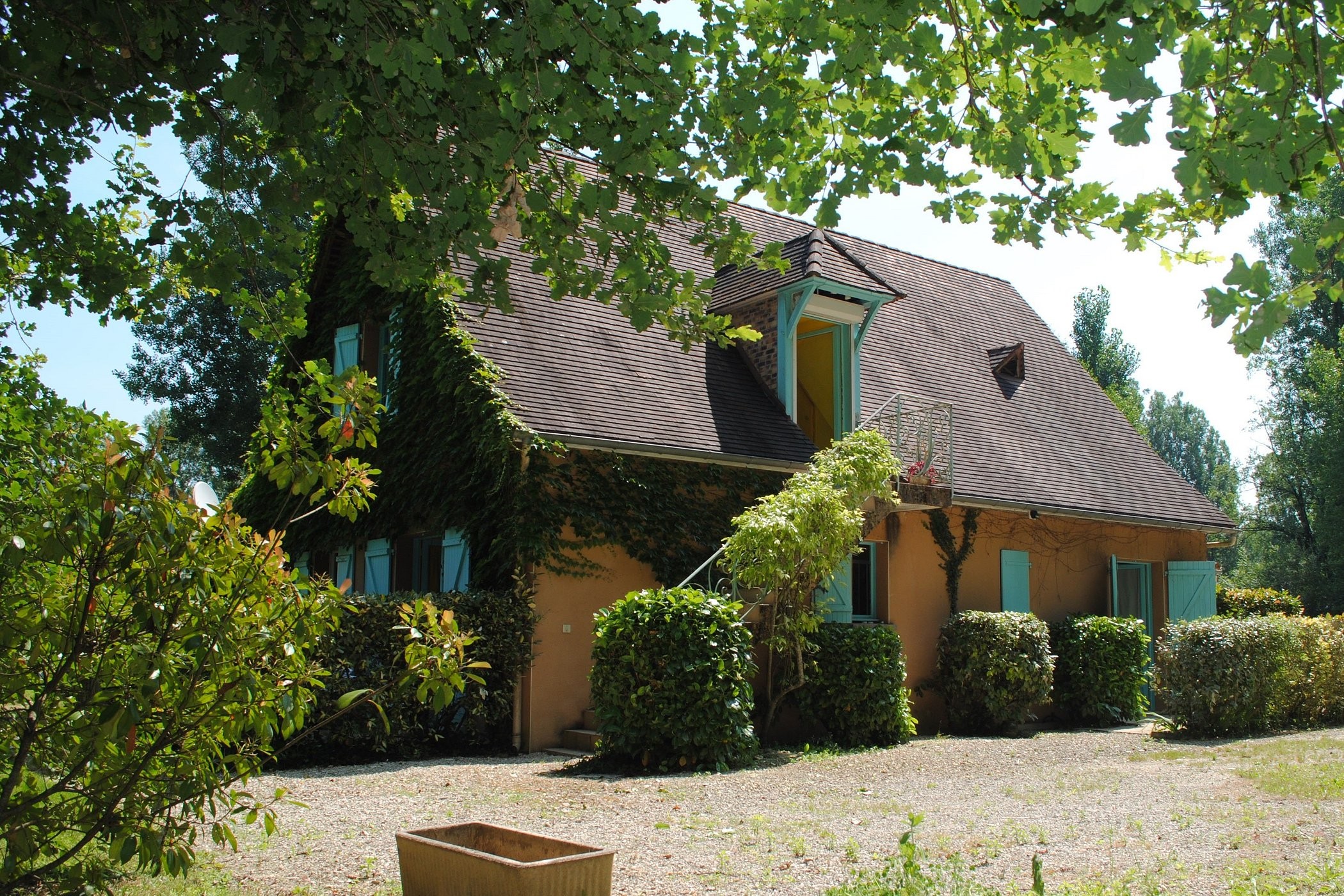 Le Moulin Pointu, Chambre d'Hôtes à Sainte-Nathalène