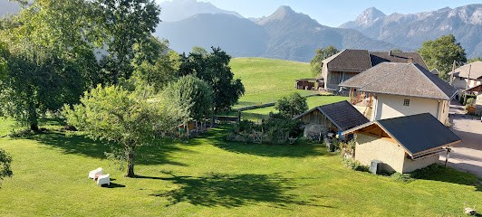 Studio Les Chanterelles Montmin, Location de Vacances à Chevaline