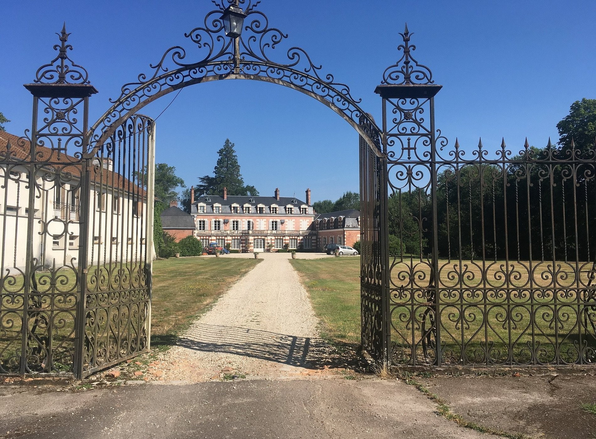 Le Château Du Chesne, Chambre d'Hôtes à Salbris