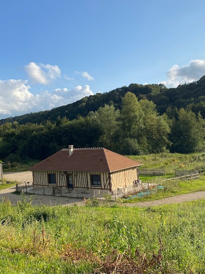 Chambre Privée Sur Un Domaine De 10 Hectares, Chambre d'Hôtes à Fiquefleur-Équainville