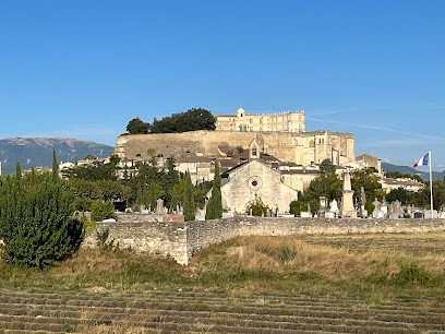 BAUMER - Charme et vue en Drôme provençale, Location de Vacances à Montjoux