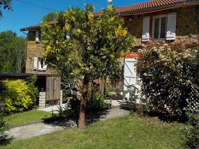 Ailleurs, Chambre d'Hôtes à Olmet