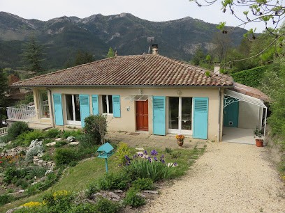 Charron Au Nom des Roses, Chambre d'Hôtes à Die