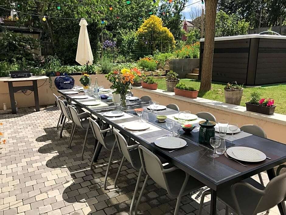 Suite privée 2 Chambres d'Hôtes Bussière Albizia, Chambre d'Hôtes à Oullins