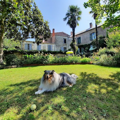 Les Cèdres, Chambre d'Hôtes à La Boissière-de-Montaigu