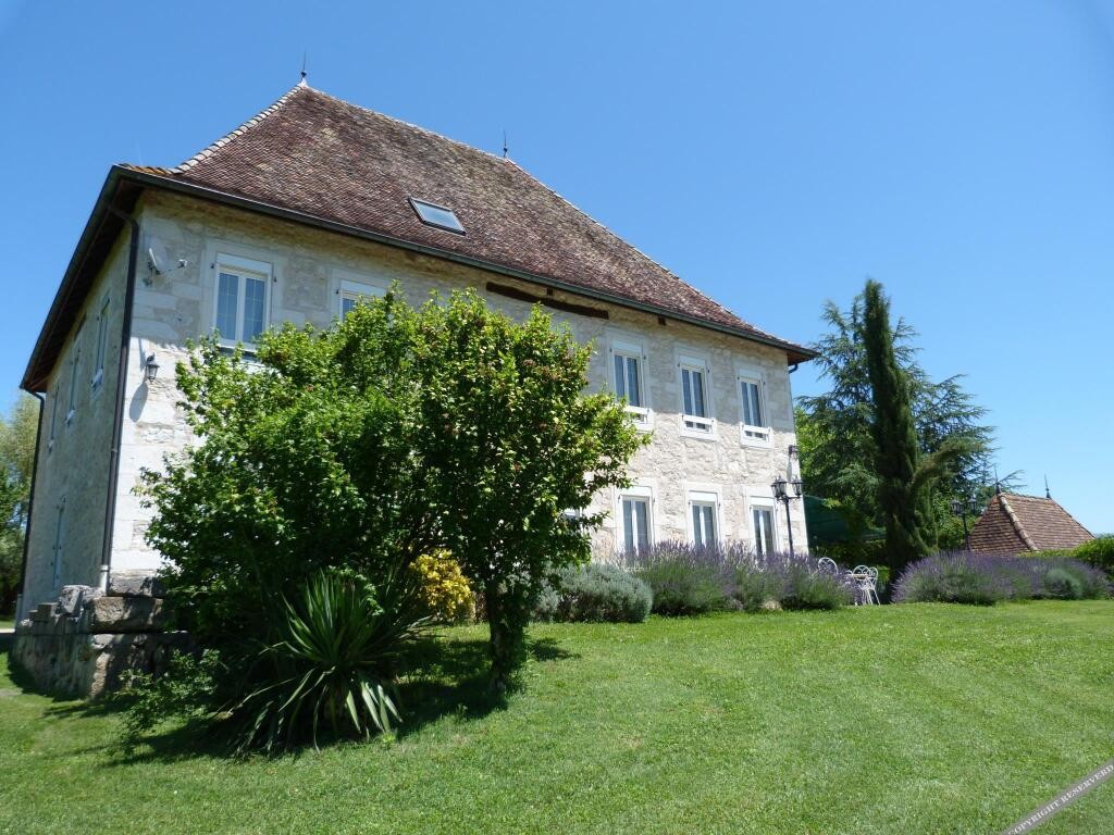 Domaine Du Manoir, Maison d'Hôtes aux Avenières Veyrins-Thuellin
