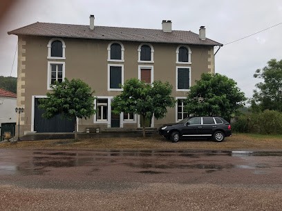 Maison de la Gare, Location de Vacances à Anrosey