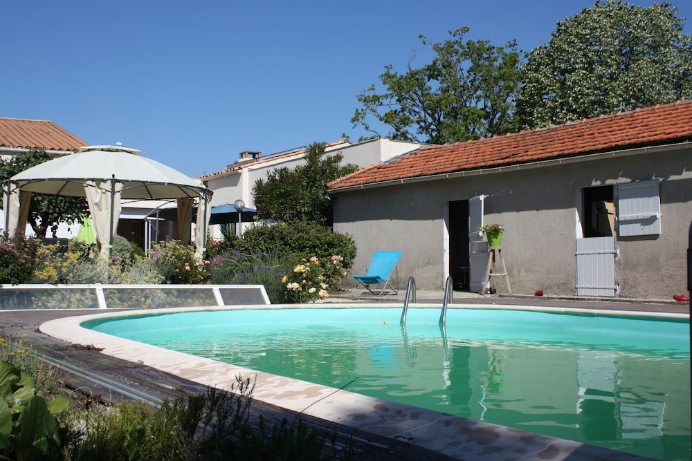 Le Clos Sainte Léa, Chambre d'Hôtes à Mouilleron-le-Captif