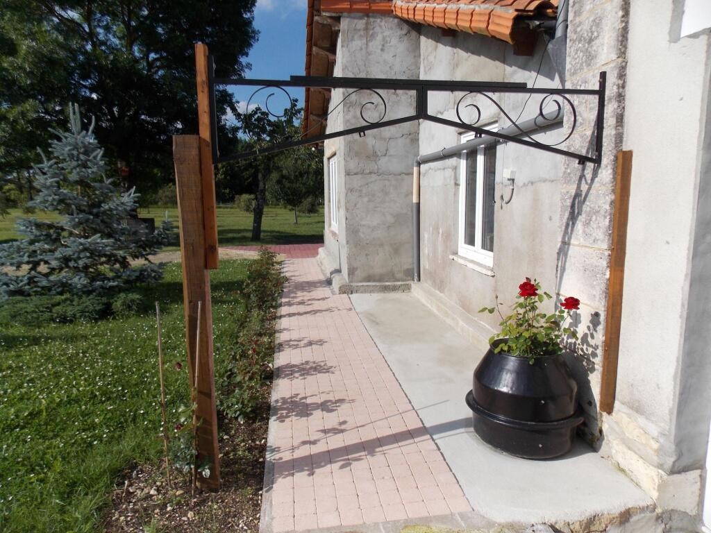 Le Petit Breuil, Maison d'Hôtes à Verteillac