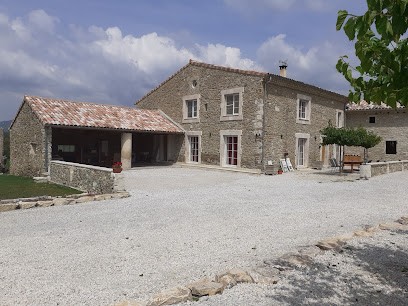 Gîte 2/8 pers. Le Mas Garoche piscine chauffée.Clim., Location de Vacances à La Bégude-de-Mazenc