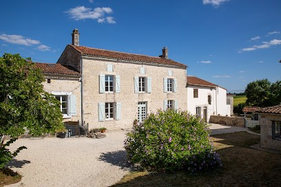 La Cour de Husson, Location de Vacances à Charmé