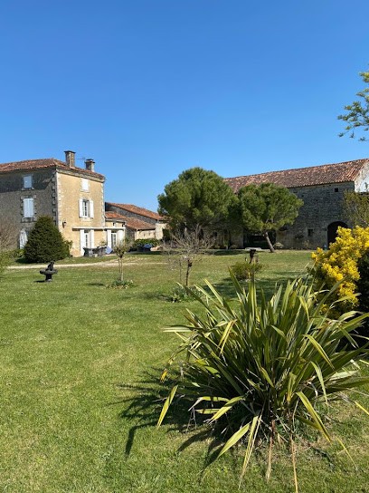 No 5 Chambre D'Hotes, Chambre d'Hôtes aux Adjots