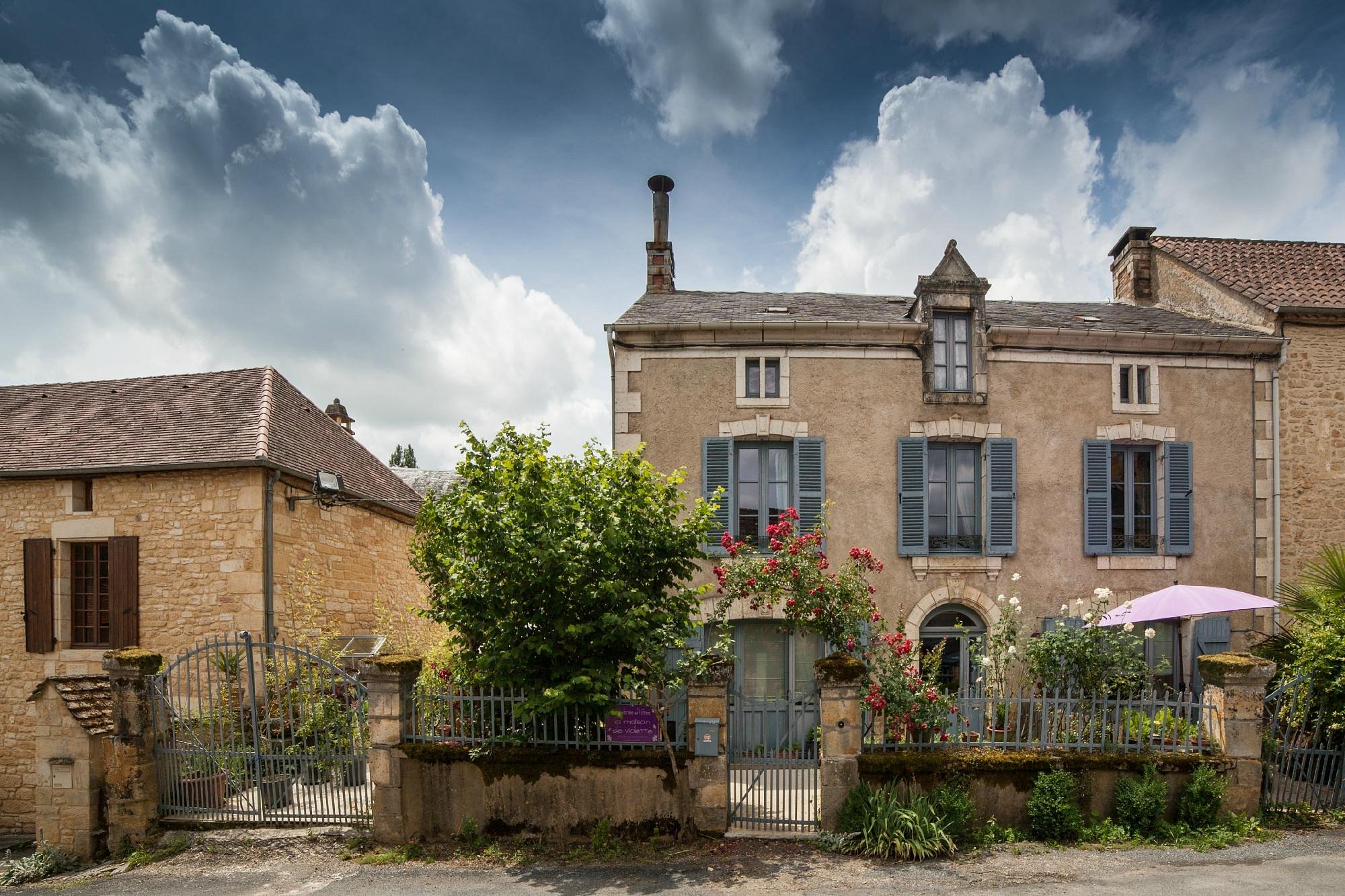 La Maison De Violette, Chambre D'hôtes à Veyrignac