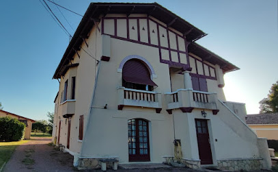 32 Parc Des Sports Chez Catherve, Chambre D'hôtes à Saint-Médard-de-Guizières