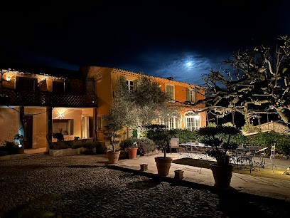 Mas Silvestre, Chambre d'Hôtes à Saint-Saturnin-lès-Apt