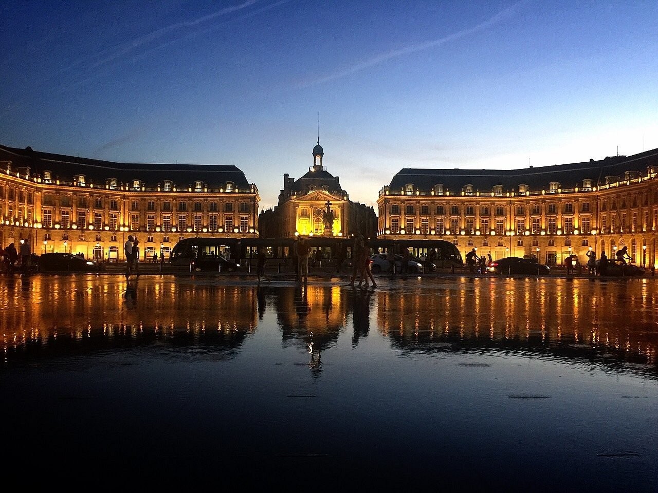 Sakura Guesthouse - Dordogne Riverside B&B 民宿 sakuraguesthousefrance @ gmail .com, Chambre d'Hôtes à Saint-Pierre-d'Eyraud