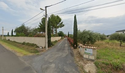 Chambres D'hôtes  Les Chênes De Da-Li, Chambre d'Hôtes à Lézignan-la-Cèbe
