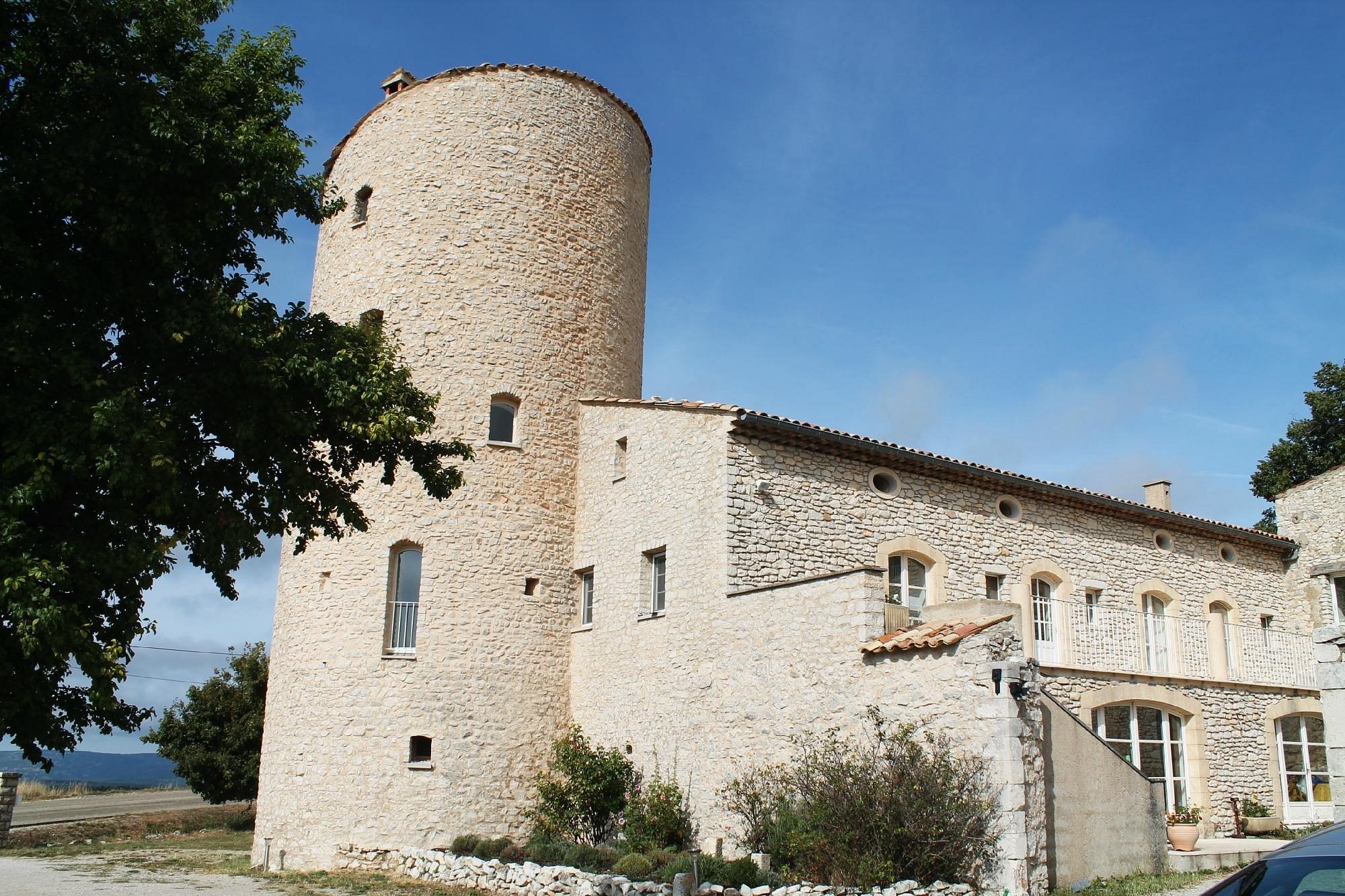 Château de La Gabelle en Provence - Mont Ventoux, Chambre d'Hôtes à Ferrassières