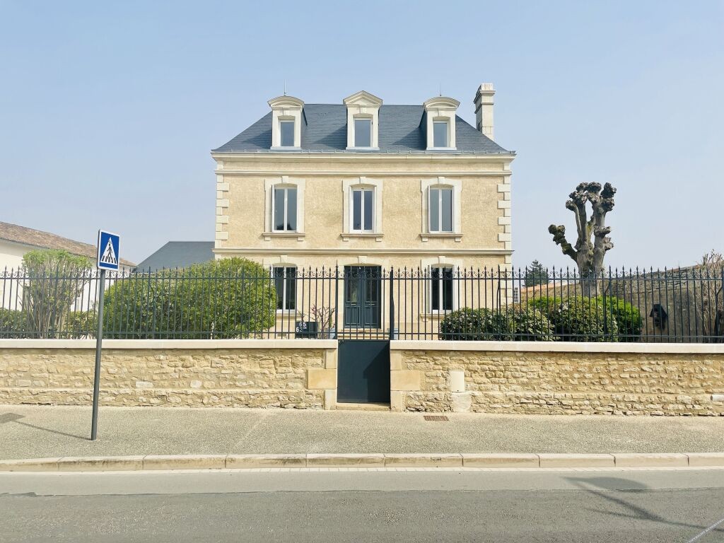 La Maison De Martha, Chambre d'Hôtes à Jaunay-Marigny
