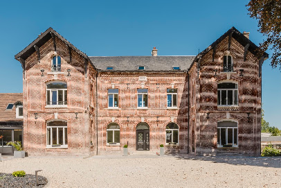 Aura Castle, Chambre D'hôtes à Picquigny