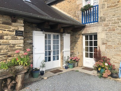 Maison d’Hortense, Location de Vacances à Saint-Servant