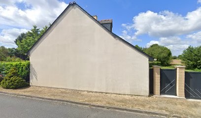 Relais Motard Chez Pat Et JiPé, Chambre d'Hôtes à Noyant-Villages