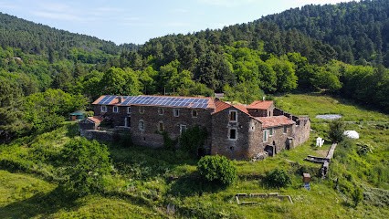 Lou Rey - Eco Hameau : Accueil De Stages - Gîte - Chambres Et Table D'hôtes, Maison D'hôte écologique,, Chambre d'Hôtes au Collet-de-Dèze