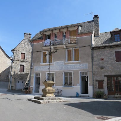 L'Ancien Poste, Chambre d'Hôtes à Sénergues