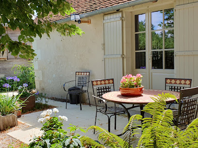 Gîte Des Hellébores, Location De Vacances à Saint-Romain-sur-Cher