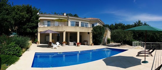 Villa Des Chênes Blancs, Location de Vacances à Rochefort-du-Gard