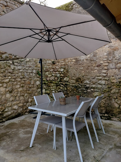 La Petite Maison De Poncho, Location De Vacances au Blanc