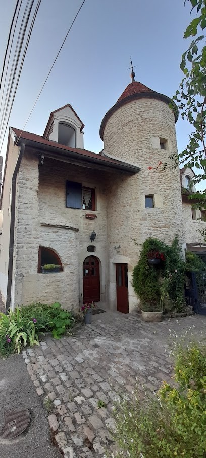 Chambre d'hôtes 《 La Vieille Tour 》 20 rue de la Mare, Chambre d'Hôtes à Savigny-le-Sec